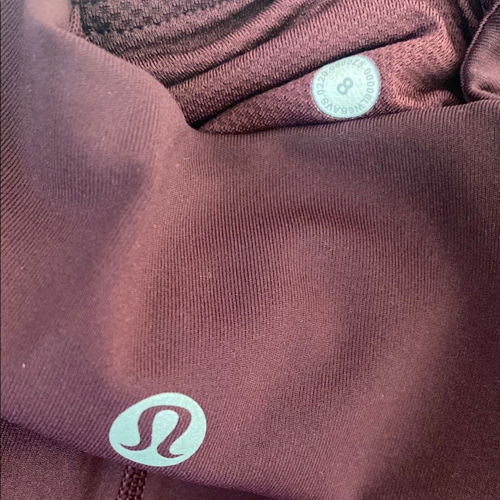 Lululemon High-Waisted Cropped Leggings – Maroon – Size 8 – NEW 🔥 - Picture 3 of 6